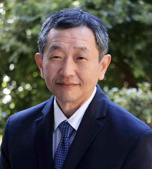 Robert  Chang